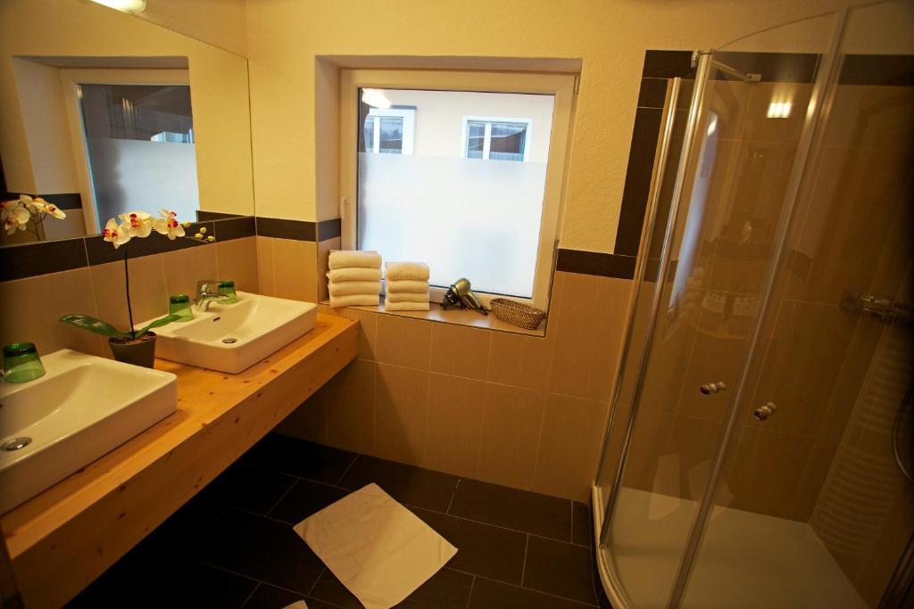 Anblick Appartement With Lake View เซลล์อัมเซ ภายนอก รูปภาพ